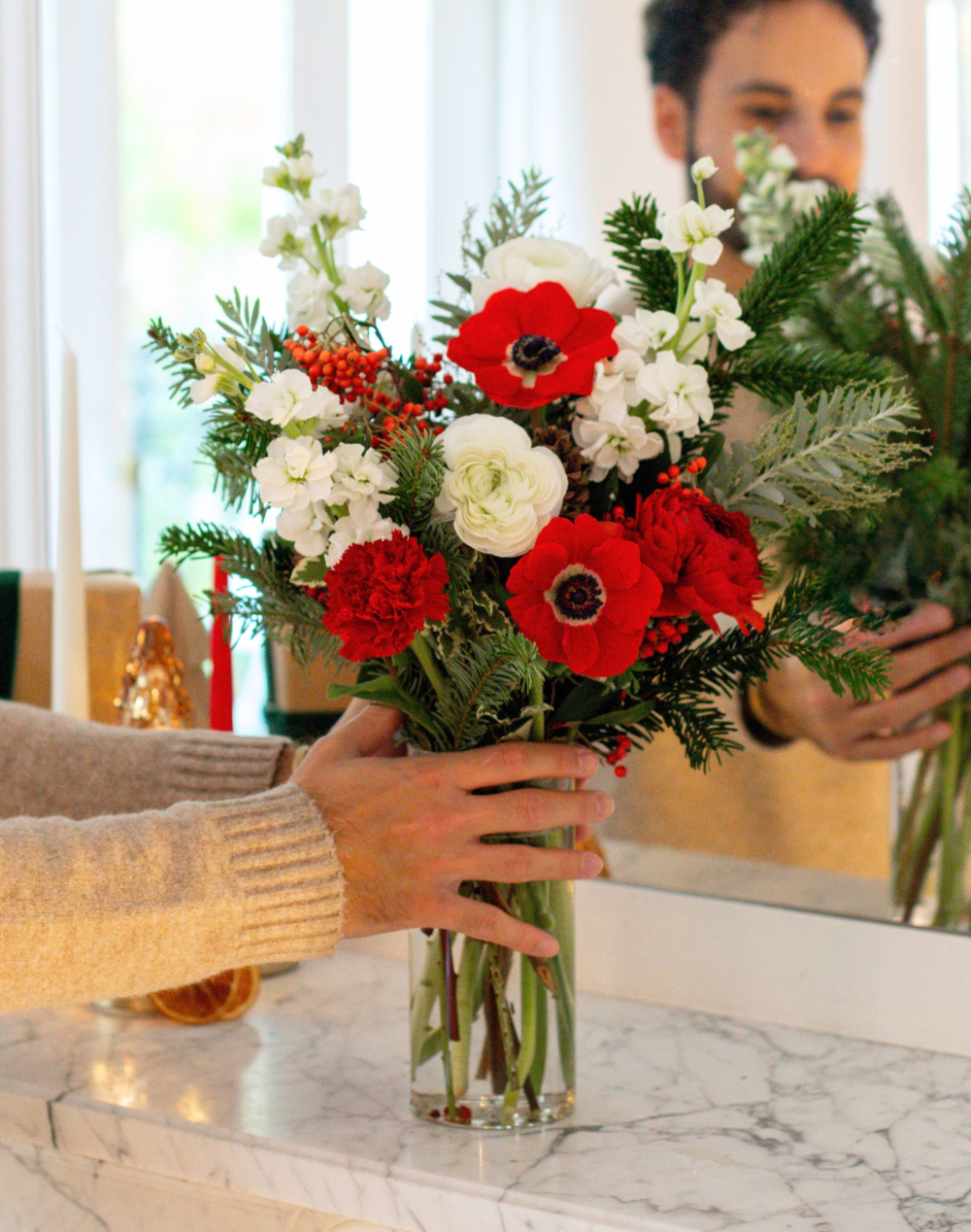 Bouquet de saison de Noël - rouge et blanc