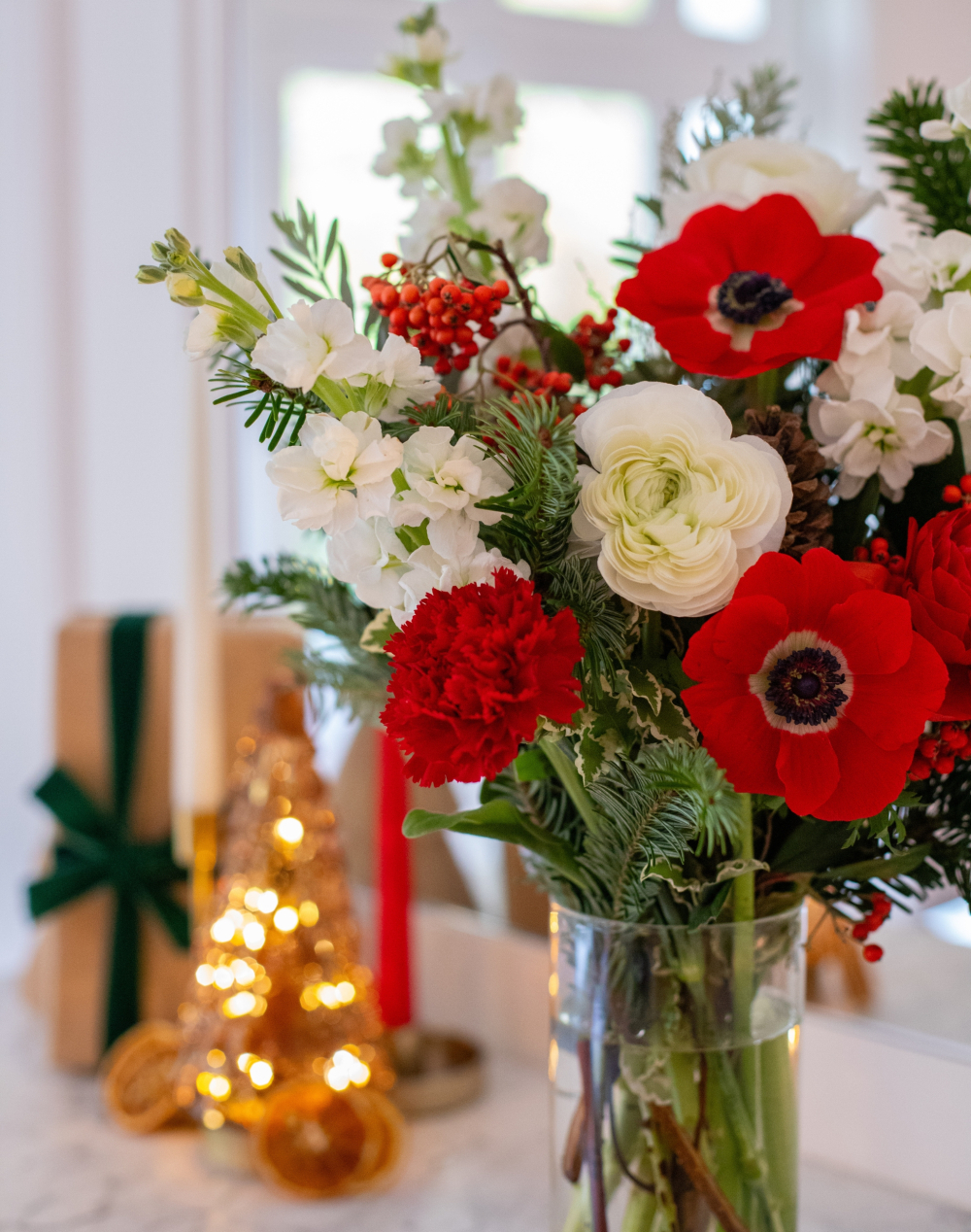 Bouquet de saison de Noël - rouge et blanc