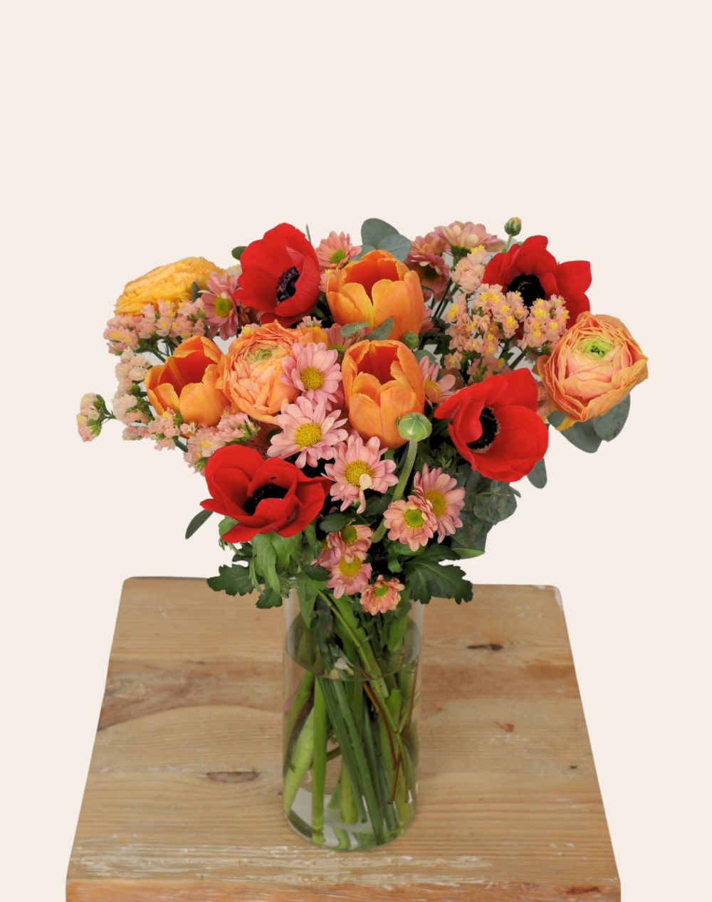 Duo de Pâques - Bouquet de saison coloré et son étui d'oeufs pralinés au chocolat