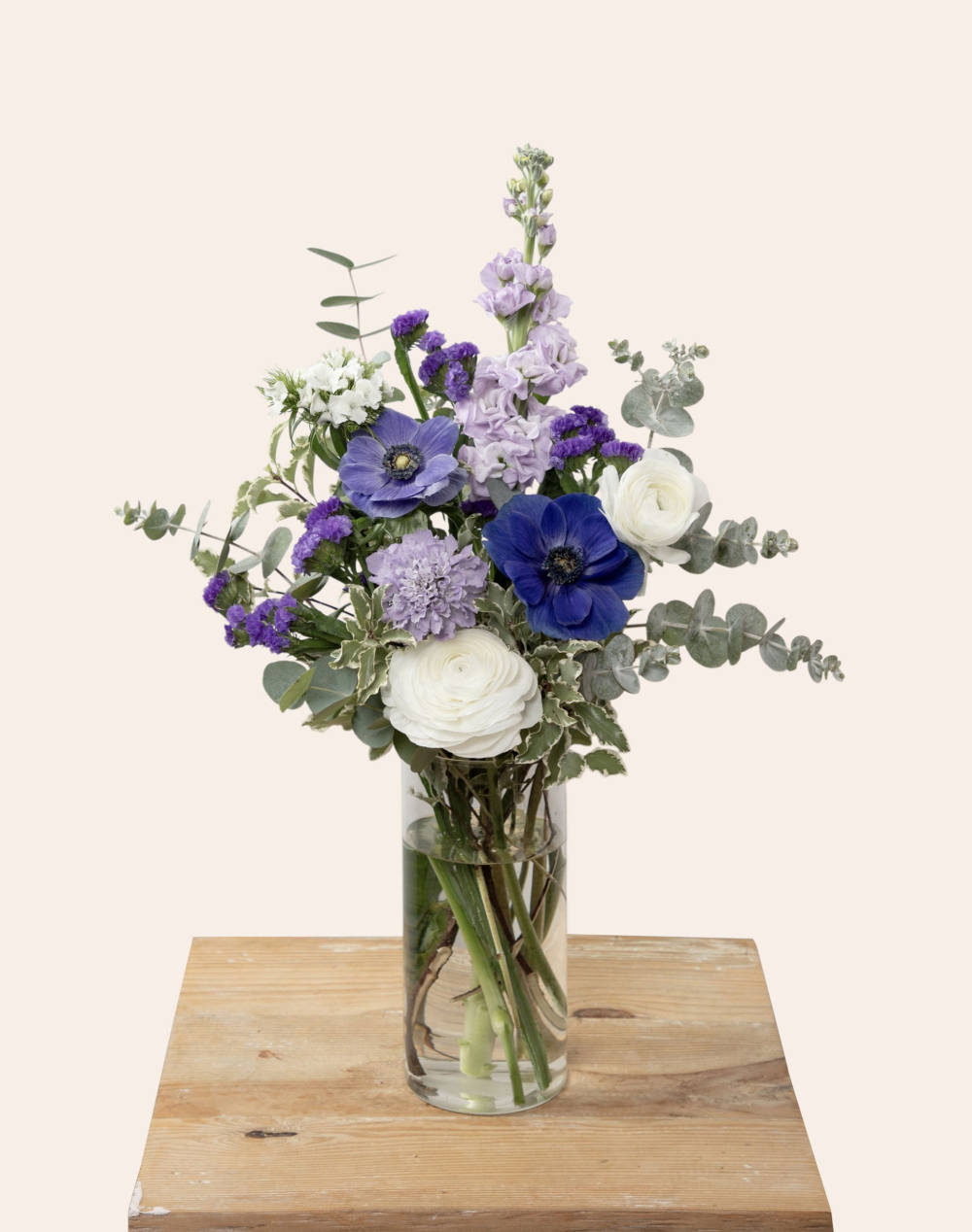 Duo de Pâques - Bouquet de saison bleu et blanc et son étui d'oeufs pralinés au chocolat